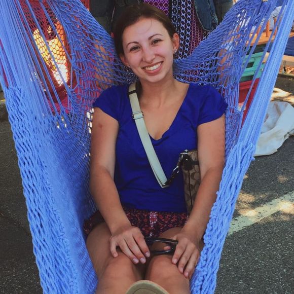 Meet your Posher, Chloe - Picture 1 of 1